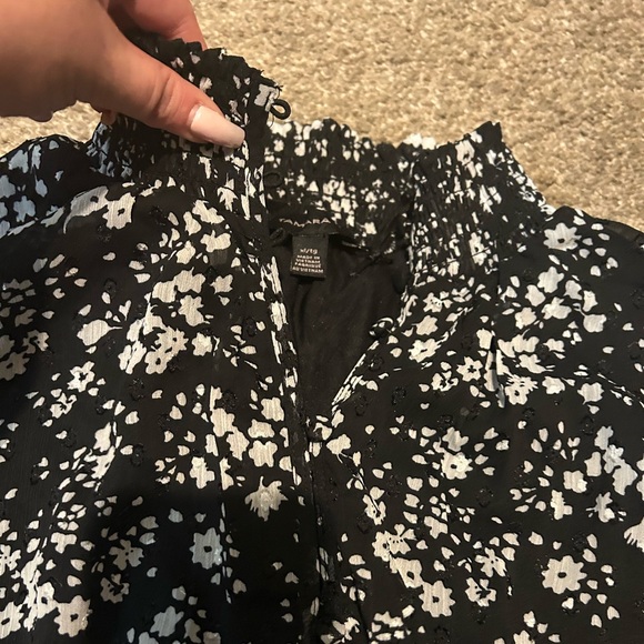 Tamara Detailed Top - Picture 3 of 3